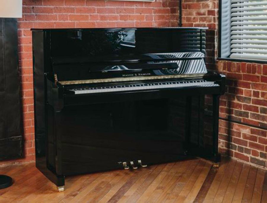 Mason & Hamlin Classic Series 120 Upright - 47"